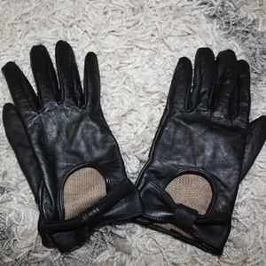Leather gloves